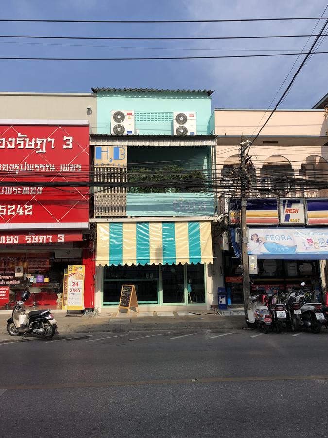 H2B Hostel Phuket Esterno foto